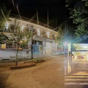 2* Ξενοδοχείο με διαμερίσματα ελισάβετ